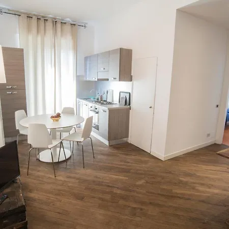 Daire Renovated Flat Near Duomo - Lamarmora Milano